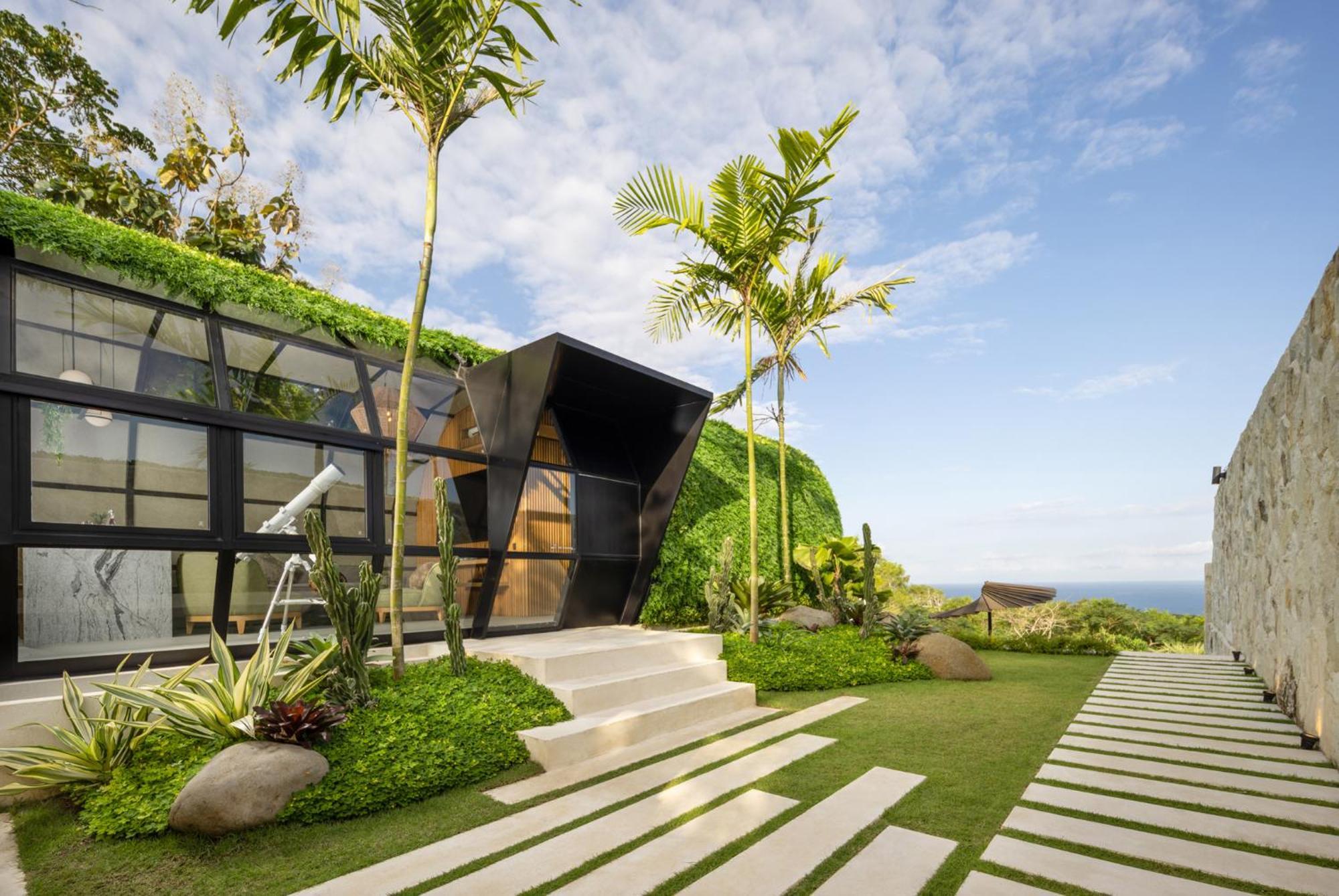 Airship Bali By Alex
