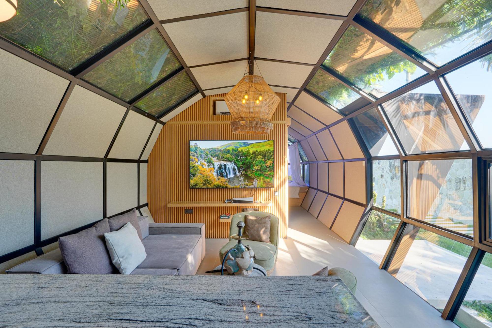 Airship Bali By Alex Villa *